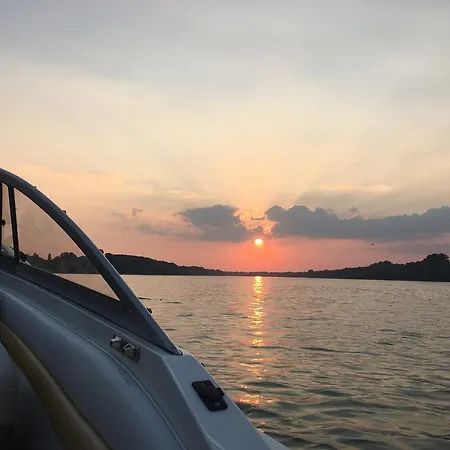 Hausboat Life Is Good Komarno