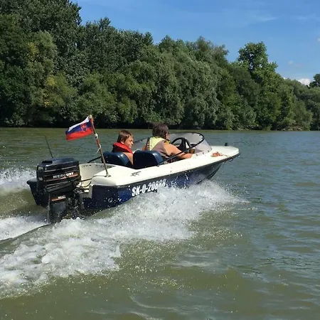 Hausboat Life Is Good Botel *